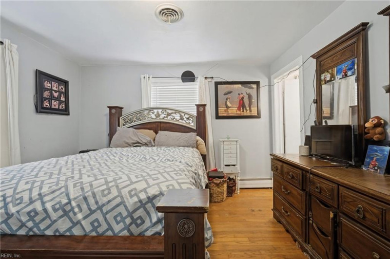 Photo 15 of 25 residential for sale in Suffolk virginia