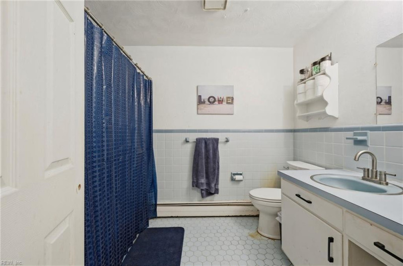 Photo 19 of 25 residential for sale in Suffolk virginia
