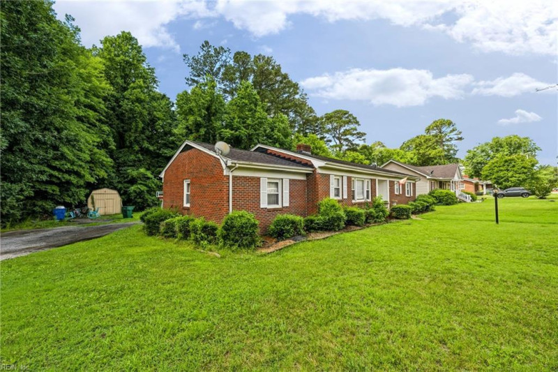 Photo 2 of 25 residential for sale in Suffolk virginia