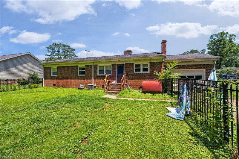 Photo 22 of 25 residential for sale in Suffolk virginia