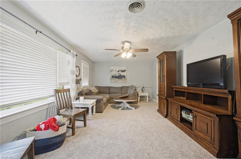 Photo 6 of 25 residential for sale in Suffolk virginia