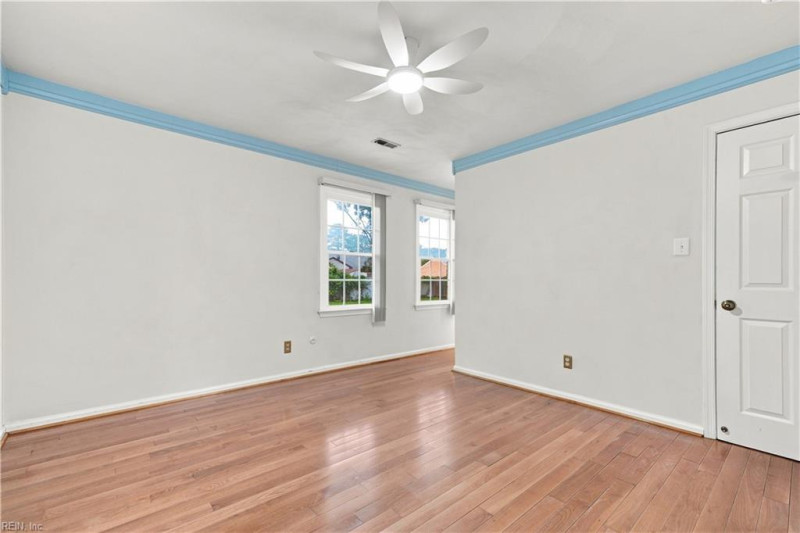 Photo 12 of 21 residential for sale in Portsmouth virginia