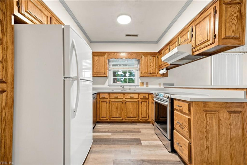 Photo 16 of 21 residential for sale in Portsmouth virginia