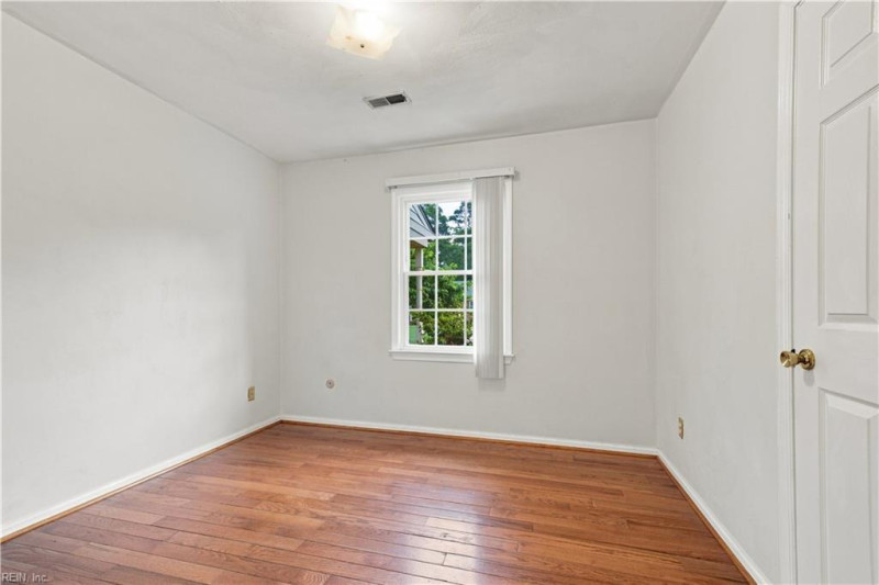Photo 9 of 21 residential for sale in Portsmouth virginia