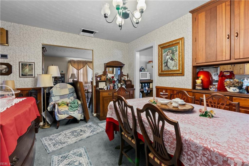 Photo 12 of 37 residential for sale in Virginia Beach virginia