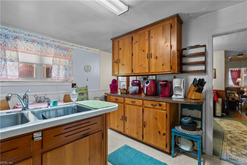 Photo 16 of 37 residential for sale in Virginia Beach virginia