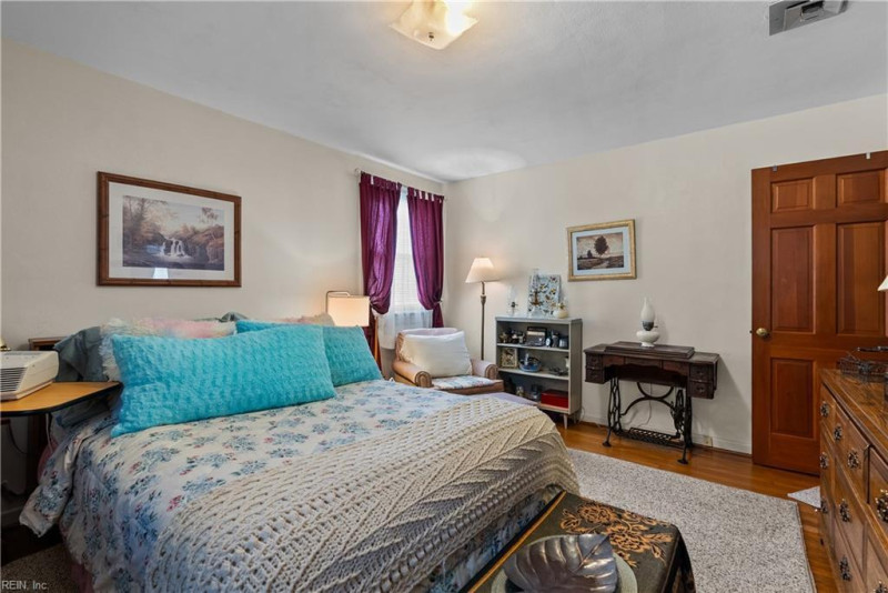 Photo 25 of 37 residential for sale in Virginia Beach virginia