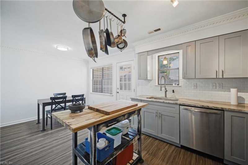 Photo 13 of 28 residential for sale in Chesapeake virginia