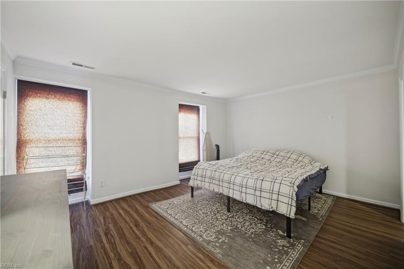 Photo 14 of 28 residential for sale in Chesapeake virginia