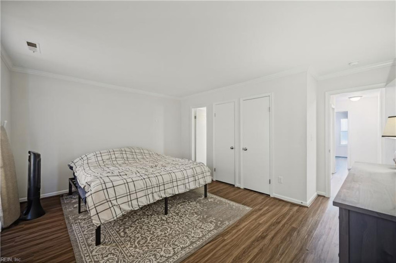 Photo 16 of 28 residential for sale in Chesapeake virginia