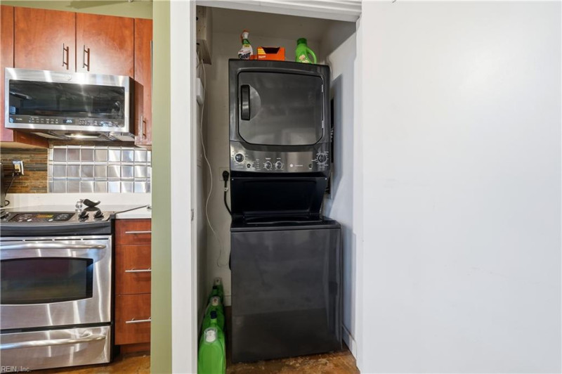 Photo 18 of 38 residential for sale in Norfolk virginia