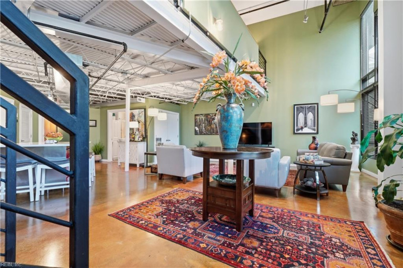 Photo 4 of 38 residential for sale in Norfolk virginia