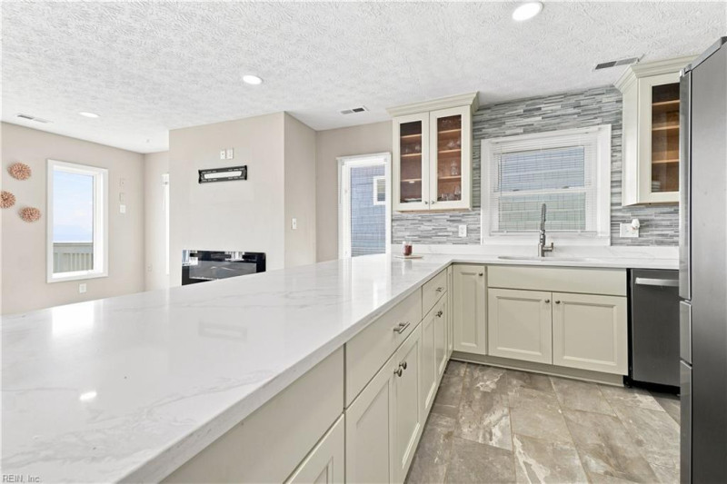 Photo 27 of 50 residential for sale in Hampton virginia