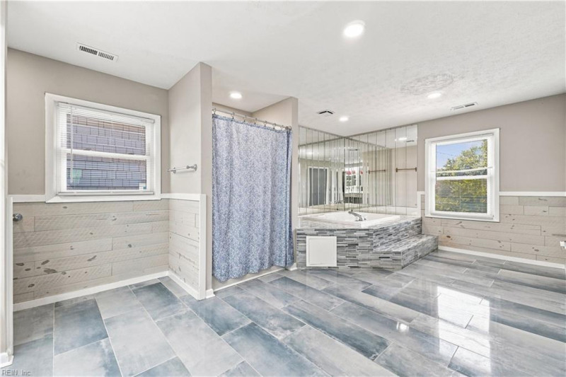 Photo 34 of 50 residential for sale in Hampton virginia