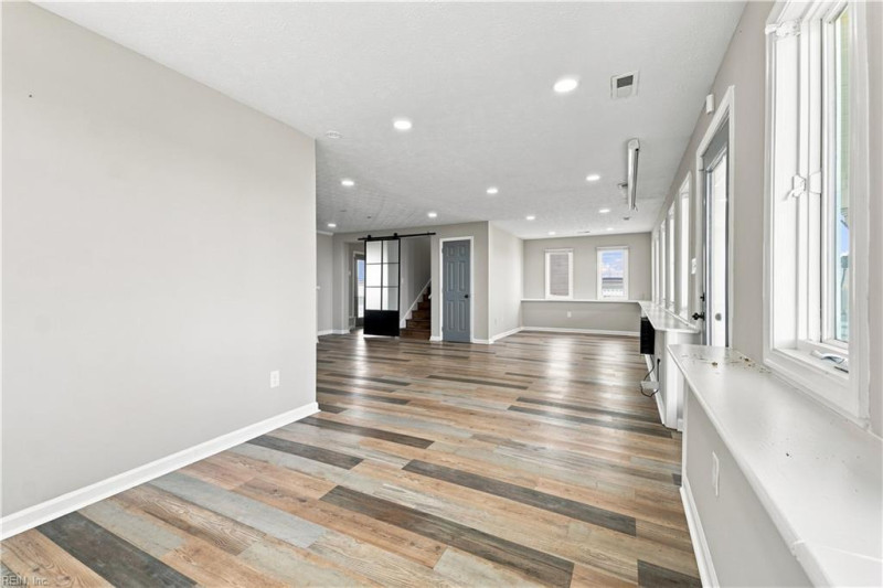 Photo 4 of 50 residential for sale in Hampton virginia