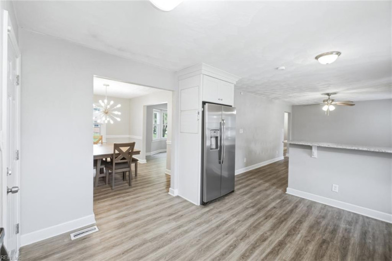 Photo 12 of 35 residential for sale in Portsmouth virginia