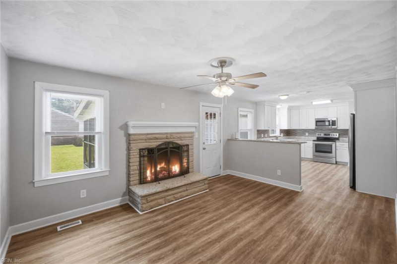 Photo 15 of 35 residential for sale in Portsmouth virginia