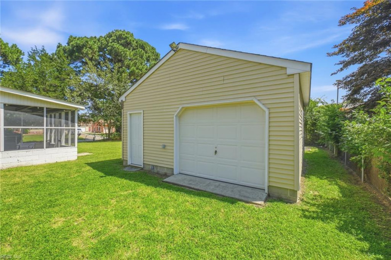Photo 2 of 35 residential for sale in Portsmouth virginia