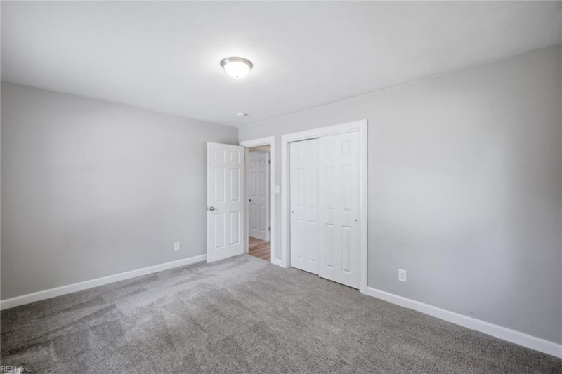 Photo 20 of 35 residential for sale in Portsmouth virginia