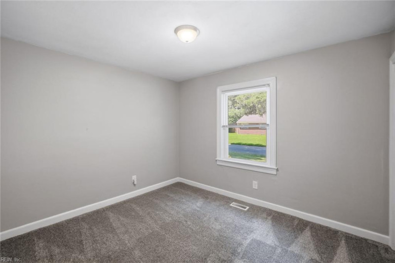 Photo 22 of 35 residential for sale in Portsmouth virginia