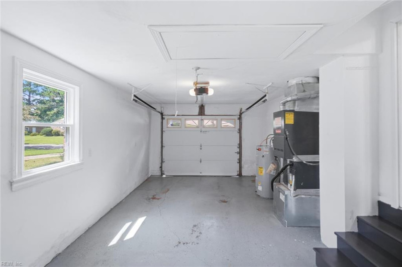 Photo 33 of 35 residential for sale in Portsmouth virginia
