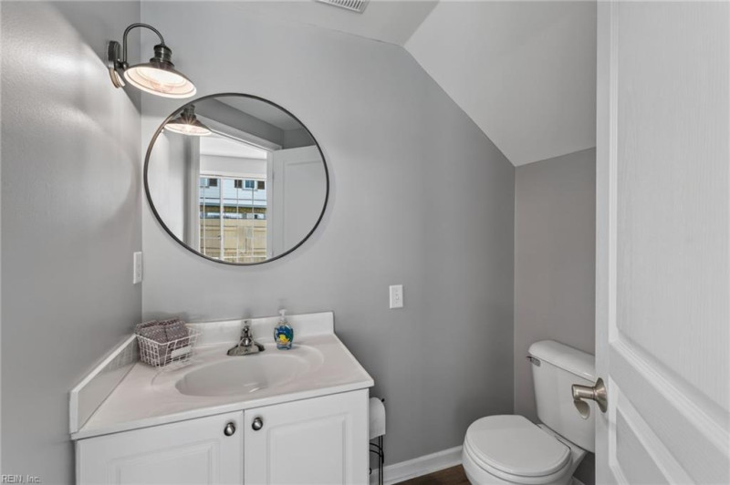 Photo 12 of 31 residential for sale in Virginia Beach virginia