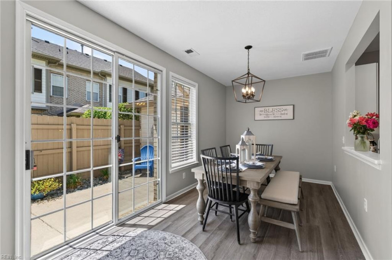 Photo 13 of 31 residential for sale in Virginia Beach virginia