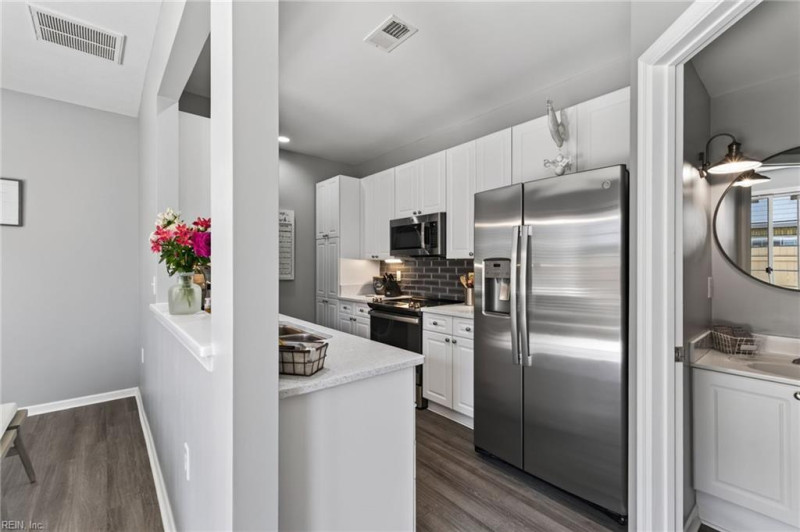 Photo 7 of 31 residential for sale in Virginia Beach virginia