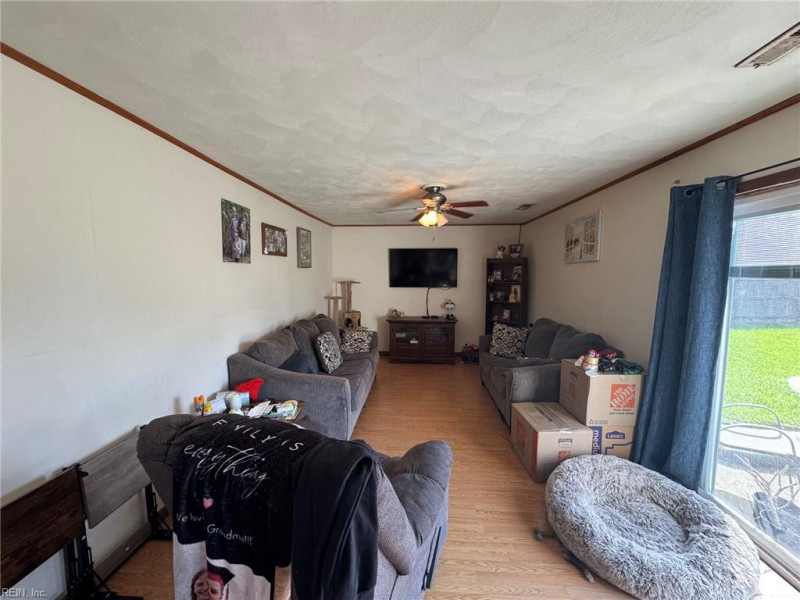 Photo 12 of 36 residential for sale in Virginia Beach virginia