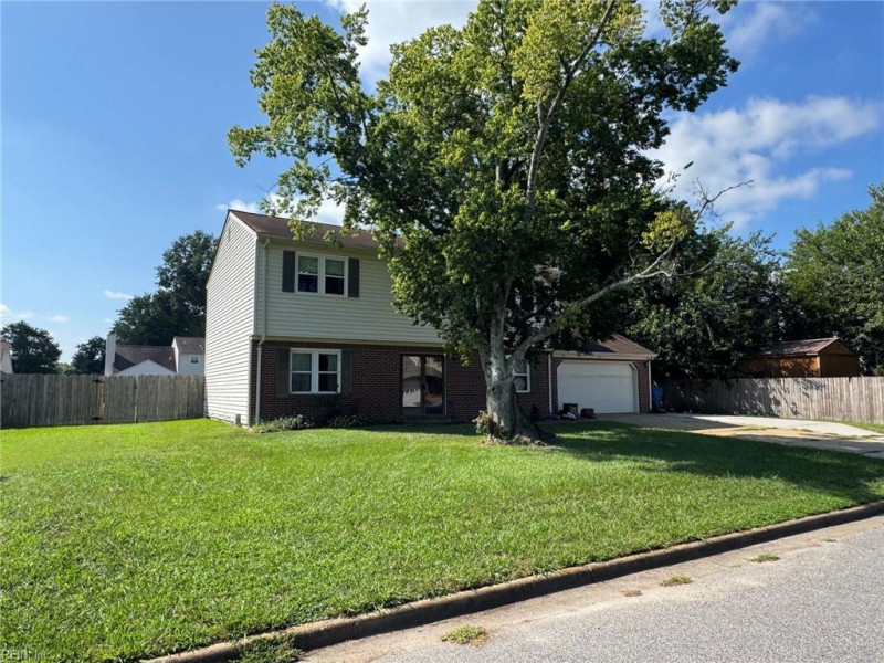 Photo 2 of 36 residential for sale in Virginia Beach virginia