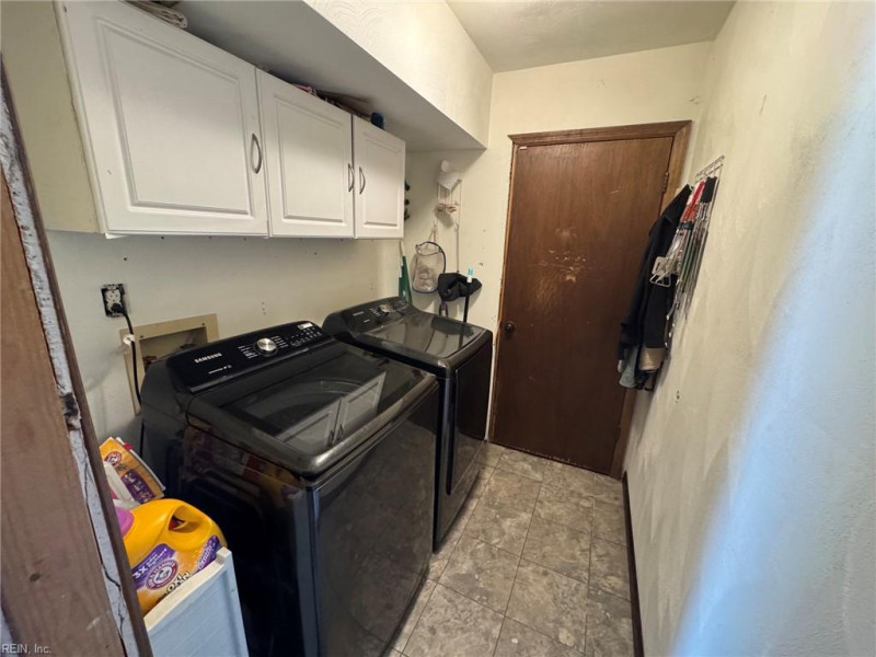 Photo 20 of 36 residential for sale in Virginia Beach virginia