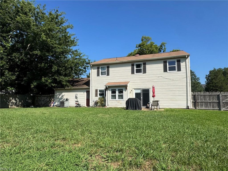Photo 3 of 36 residential for sale in Virginia Beach virginia