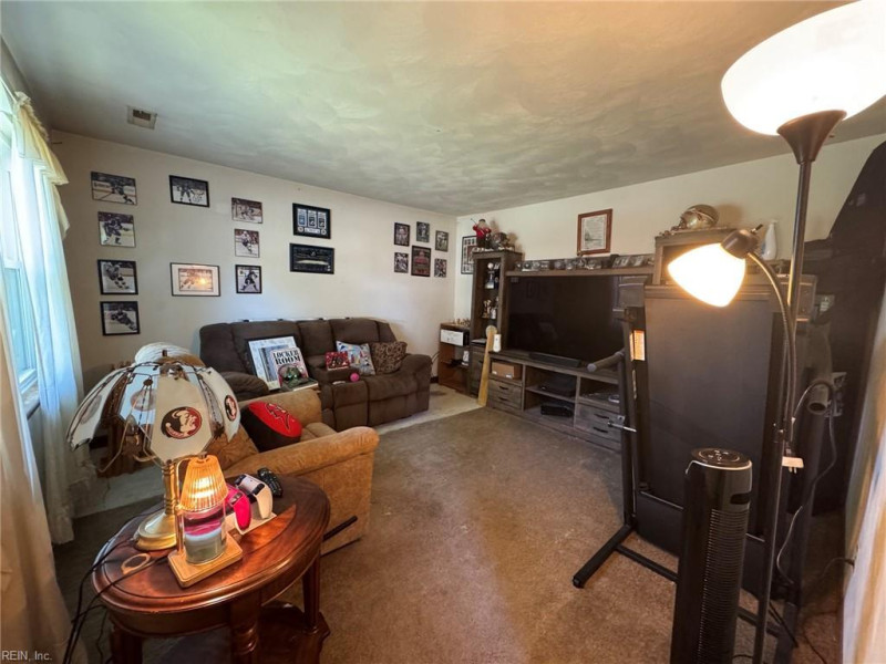 Photo 7 of 36 residential for sale in Virginia Beach virginia