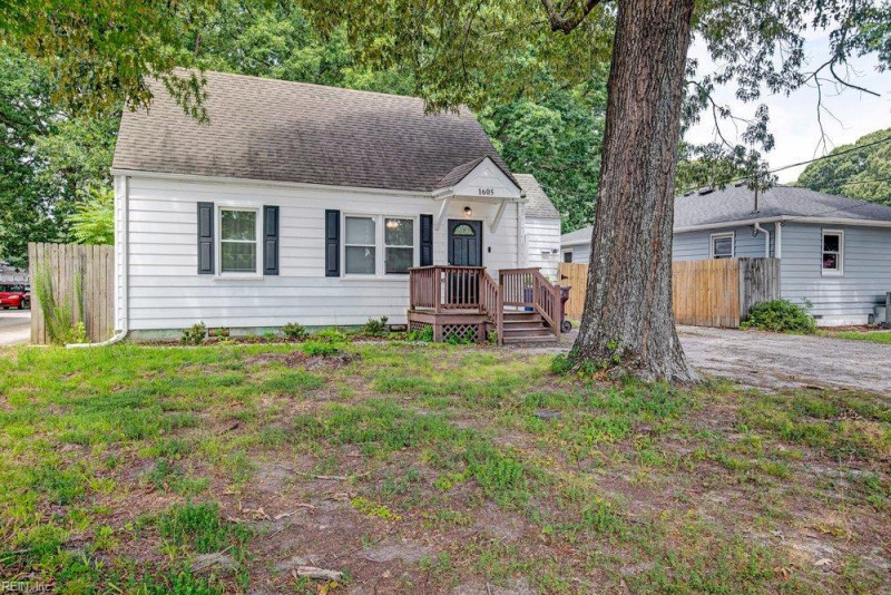 Photo 1 of 26 residential for sale in Chesapeake virginia