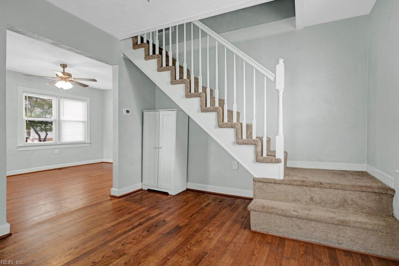 Photo 18 of 26 residential for sale in Chesapeake virginia