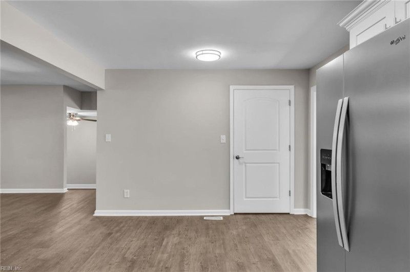 Photo 10 of 49 residential for sale in Norfolk virginia