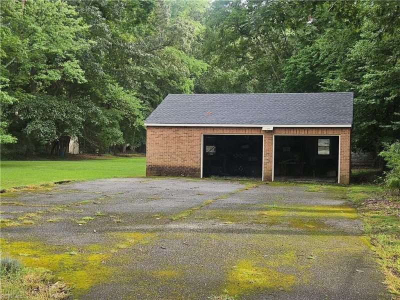 Photo 10 of 15 residential for sale in Newport News virginia
