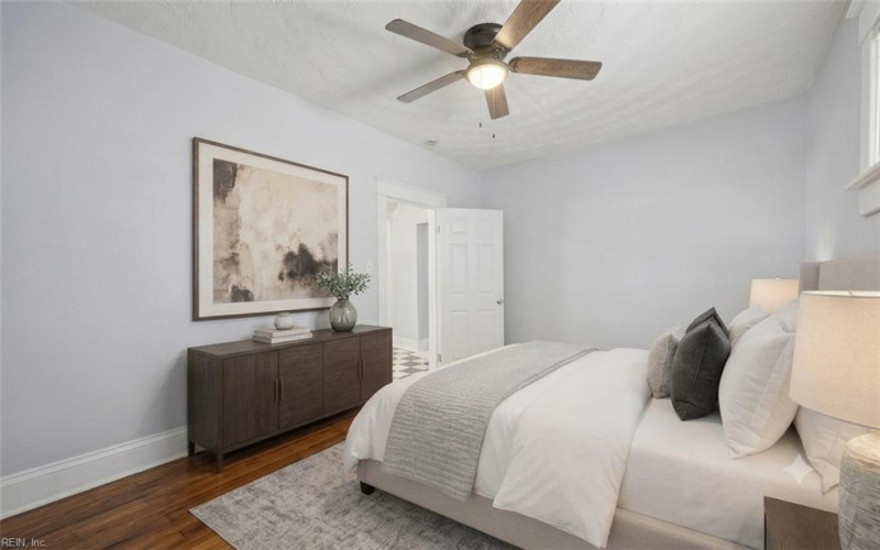 Photo 11 of 25 residential for sale in Norfolk virginia