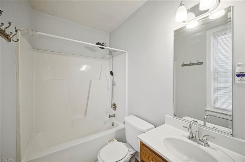 Photo 13 of 25 residential for sale in Norfolk virginia