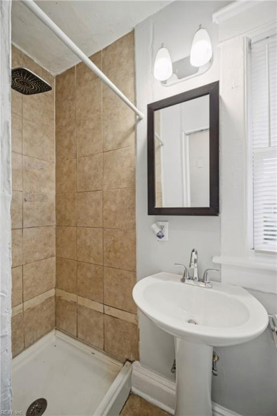 Photo 19 of 25 residential for sale in Norfolk virginia