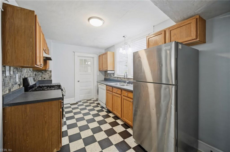 Photo 7 of 25 residential for sale in Norfolk virginia