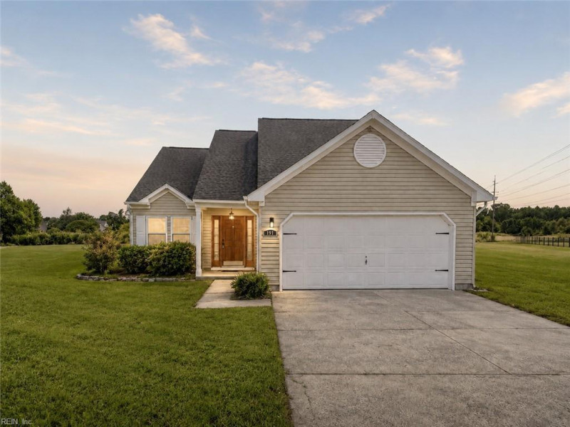 Photo 1 of 34 residential for sale in Moyock virginia
