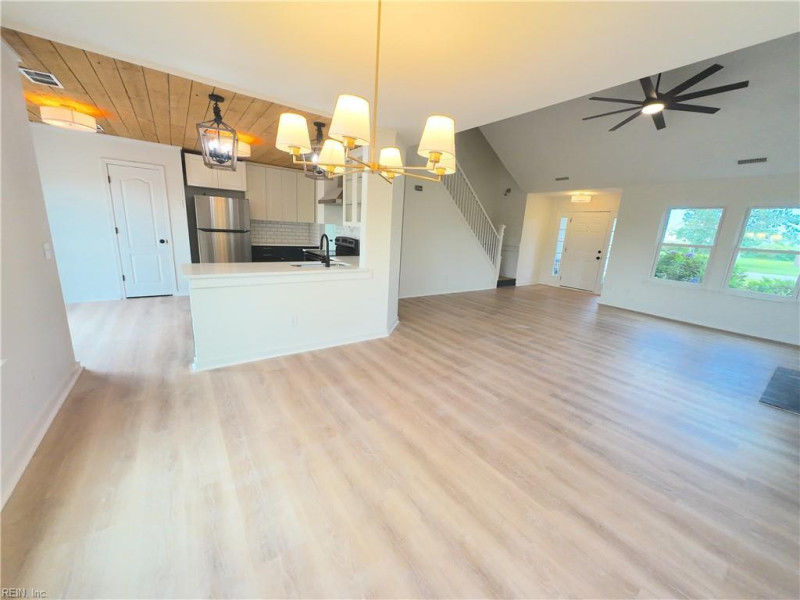 Photo 4 of 34 residential for sale in Moyock virginia