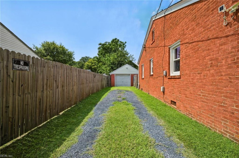 Photo 40 of 45 residential for sale in Portsmouth virginia