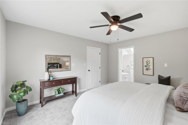 Photo 18 of 34 residential for sale in Hampton virginia