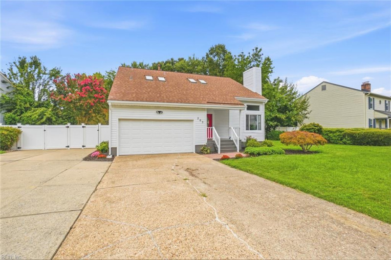 Photo 2 of 34 residential for sale in Hampton virginia