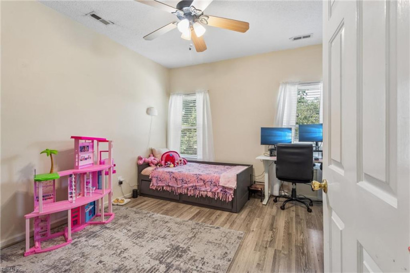 Photo 19 of 38 residential for sale in Norfolk virginia
