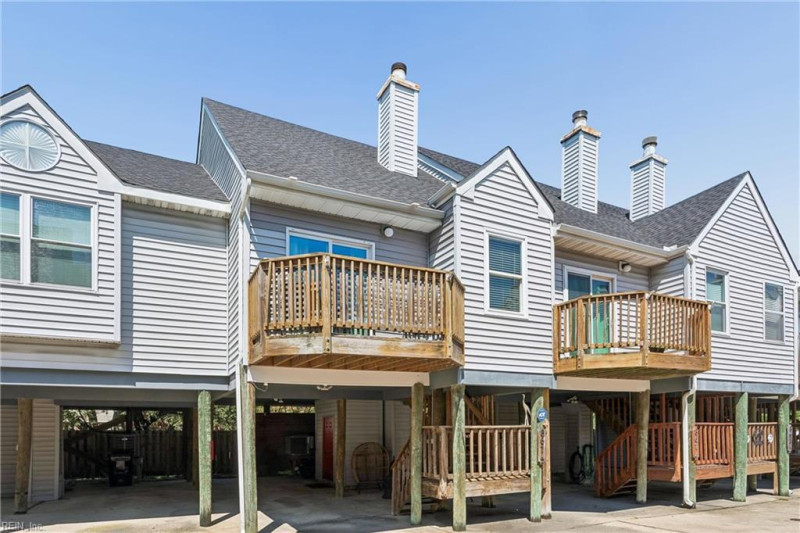 Photo 3 of 38 residential for sale in Norfolk virginia