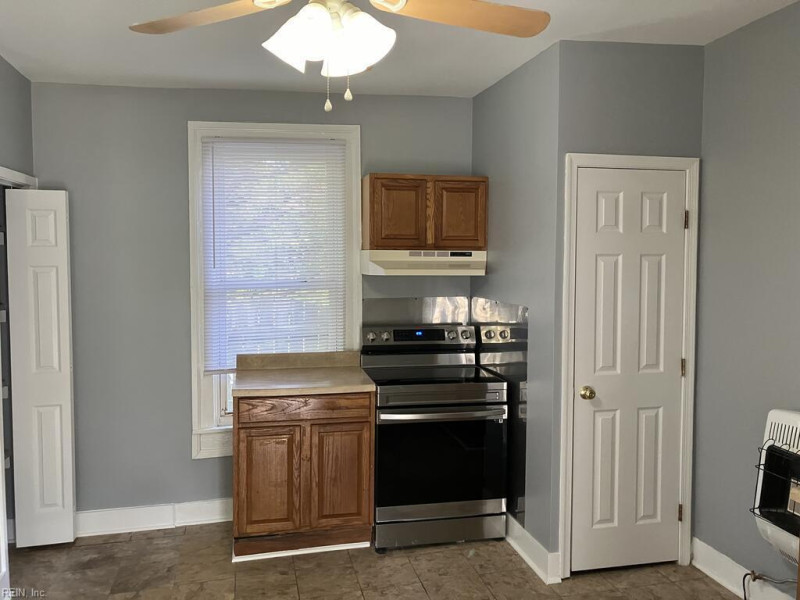 Photo 2 of 14 residential for sale in Accomack County virginia