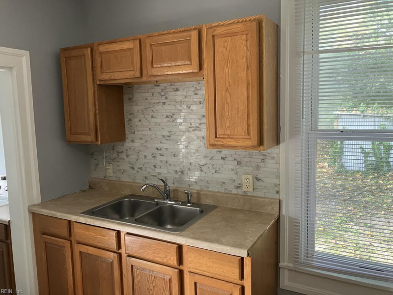 Photo 5 of 14 residential for sale in Accomack County virginia